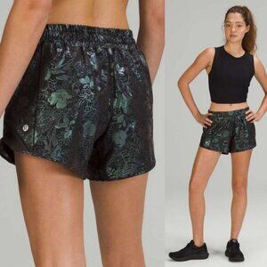 LULULEMON Hotty Hot Low-Rise Lined Short 4" Sz 6 Logo Flourish Iridescent Foil